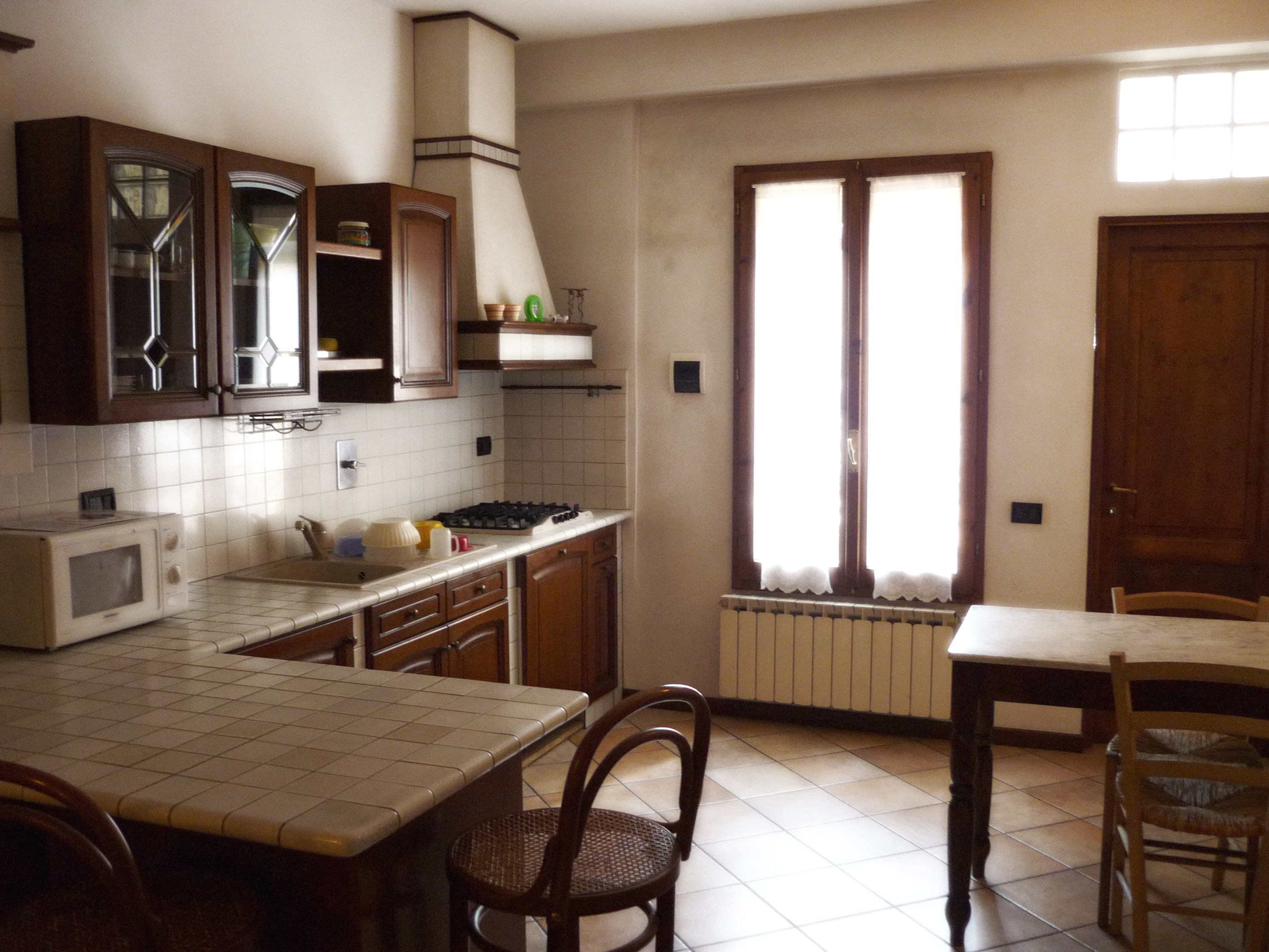 Traditional Student apartment with full kitchen.