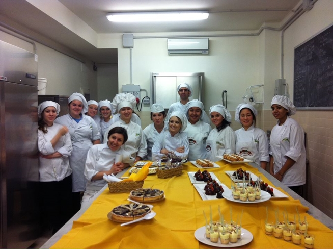 Apicius students attending Italian Baking and Pastry Class